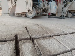 Nacinanie frezowanie bruzd w podłożu betonowym. Zdjęcie nr: 20