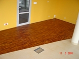 Podłogi drewniane w Salonie Toyoty. Realizacja w Gorzowie Wlkp. Zdjęcie nr: 18