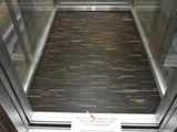 Podłoga drewniana w windzie. Zdjęcie nr: 170