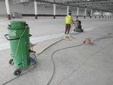 Frezowanie betonu w nowej hali firmy Hearing. Realizacja w Piotrkowie Trybunalskim. Zdjęcie nr: 152