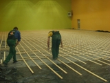 Podłogi drewniane w sali gimnastycznej. Realizacja w Kościanie. Zdjęcie nr: 20