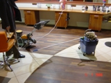 Podłogi drewniane w zakładzie fryzjerskim. Realizacja w Zielonej Górze. Zdjęcie nr: 2