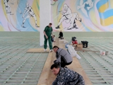 Realizacja parkietów w sali gimnastycznej w Winnicy na Ukrainie. Zdjęcie nr: 25