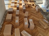 Realizacja podłogi drewnianej w mieszkaniu prywatnym w Zbąszynku. Zdjęcie nr: 10
