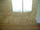 Realizacja podłogi drewnianej w mieszkaniu prywatnym w Zielonej Górze. Zdjęcie nr: 2