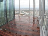 Taras drewniany w wieżowcu COSMOPOLITAN. Realizacja w Warszawie. Zdjęcie nr: 12