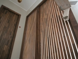 Drzwi drewniane z Orzecha Amerykańskiego. Realizacja w Zielonej Górze. Zdjęcie nr: 9