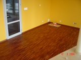 Podłogi drewniane w Salonie Toyoty. Realizacja w Gorzowie Wlkp. Zdjęcie nr: 5