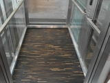 Podłoga drewniana w windzie. Zdjęcie nr: 164