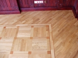 Podłogi drewniane w Urzędzie Miasta. Realizacja w Drezdenku. Zdjęcie nr: 9