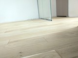 Podłogi drewniane w biurach firmy Formika. Realizacja w Parzniewie k. Pruszkowa. Zdjęcie nr: 15