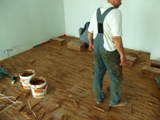 Podłogi drewniane w Salonie Toyoty. Realizacja w Krakowie. Zdjęcie nr: 57