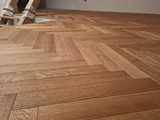 Realizacja podłogi drewnianej w mieszkaniu prywatnym w Zbąszynku. Zdjęcie nr: 12