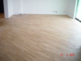 Realizacja podłogi drewnianej w mieszkaniu prywatnym w Zielonej Górze. Zdjęcie nr: 19