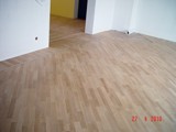 Realizacja podłogi drewnianej w mieszkaniu prywatnym w Zielonej Górze. Zdjęcie nr: 17